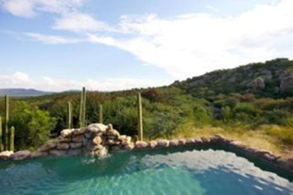 Sasa Safari Camp & Tours Villa Outjo Exteriör bild